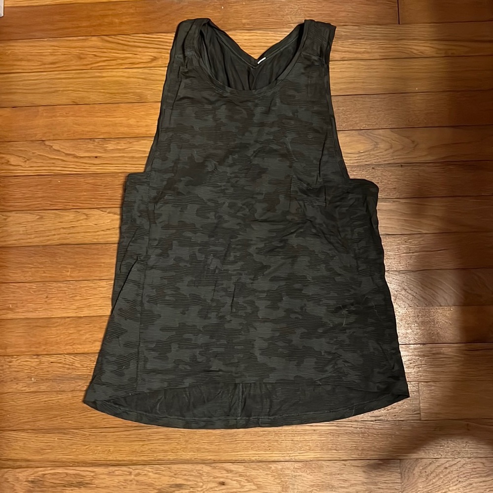 LuLulemon Camo Tank